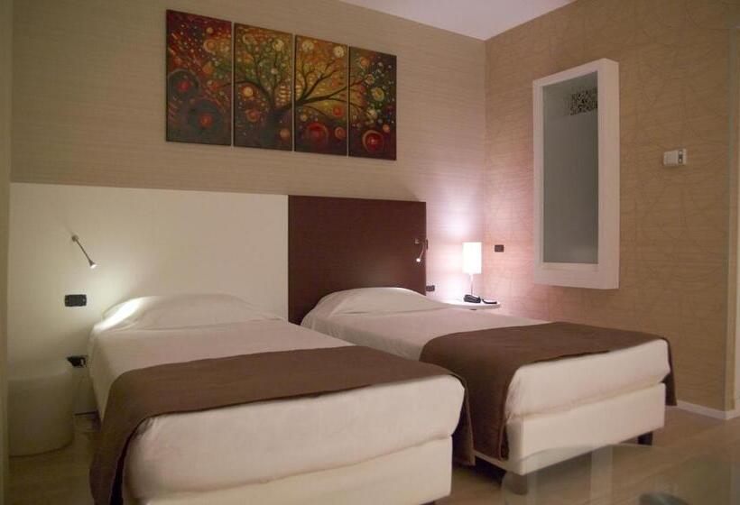 Номер Стандарт Трехместный, Incontro