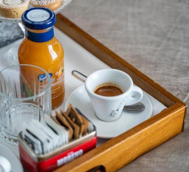 Family Room, Leonessa