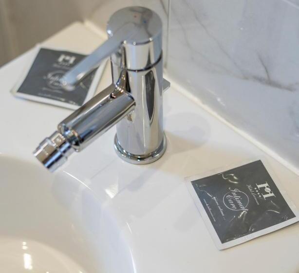 Habitació Deluxe, Leonessa