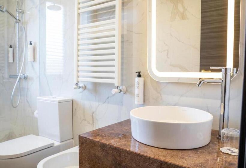 Habitació Deluxe, Leonessa