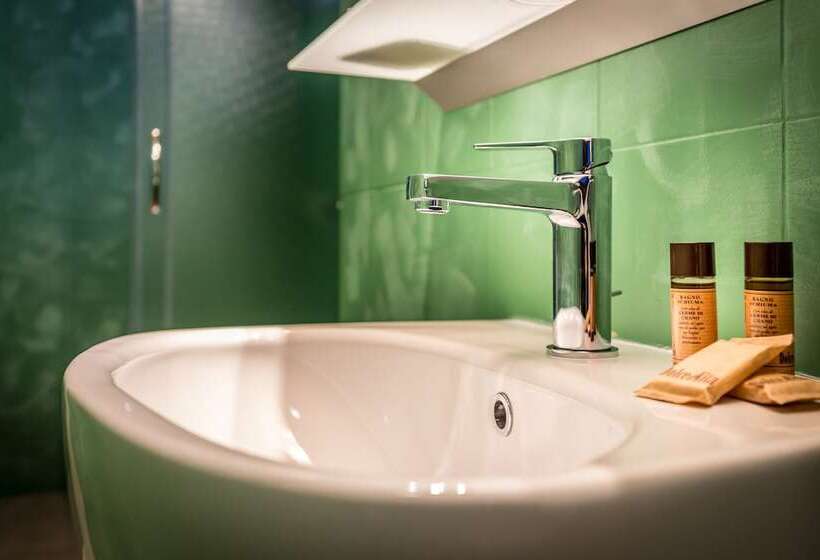 اتاق استاندارد یک نفره, Mario's