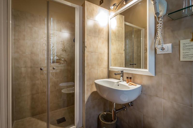 اتاق استاندارد, Mario's