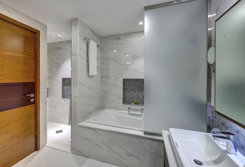 Люкс Премиум, Metropolitan Hotel Dubai