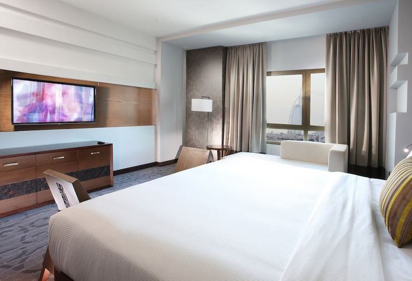 Люкс Премиум, Metropolitan Hotel Dubai