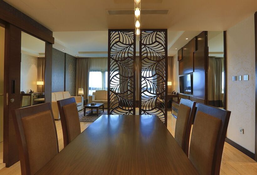 Люкс Премиум, Metropolitan Hotel Dubai