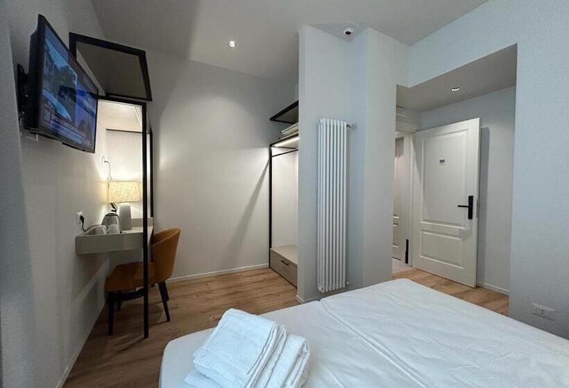 חדר סופריור, Porta Pia