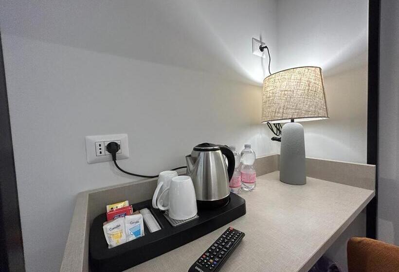 חדר סופריור, Porta Pia