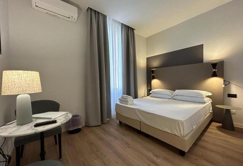 חדר סופריור, Porta Pia