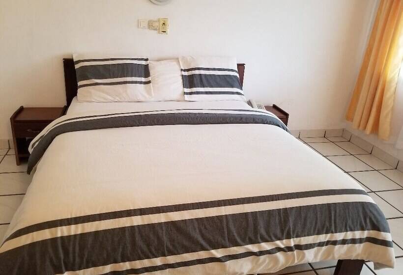 اتاق استاندارد یک نفره, Residence Saintjacques Brazzaville