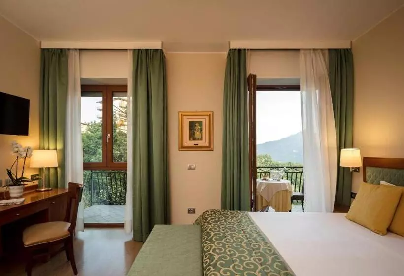バルコニー付きスーペリアルーム, Resort & Spa Miramonti