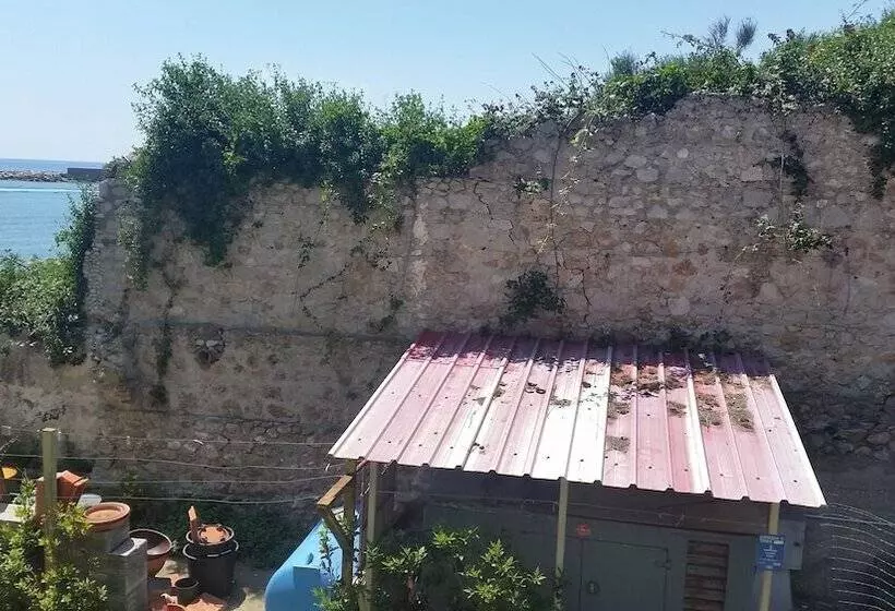 اتاق استاندارد, Ristorante Maga Circe