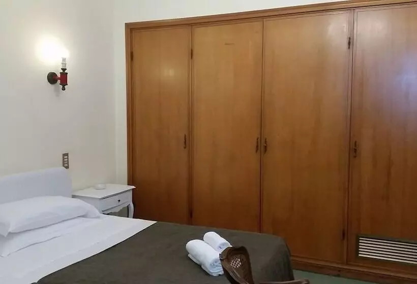 اتاق استاندارد, Ristorante Maga Circe