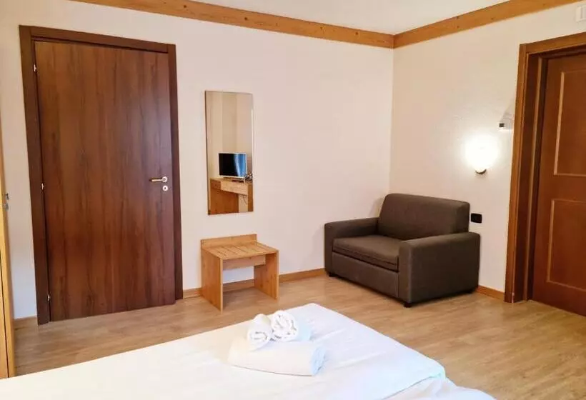 اتاق استاندارد سه نفره, San Carlo, Tra Bormio E Livigno