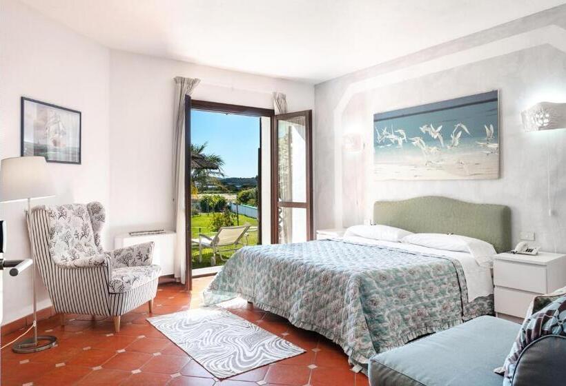 غرفة كلاسيكية مطلّة علي البحر, Stefania Boutique Hotel By The Beach