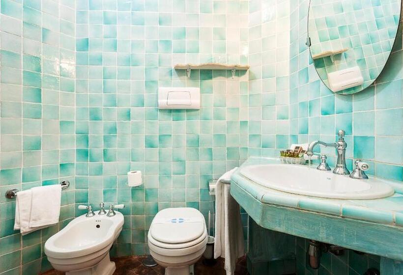 غرفة أساسية ثلاثية, Stefania Boutique Hotel By The Beach