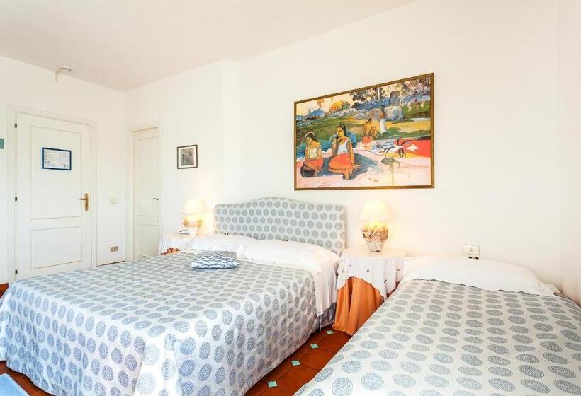 غرفة أساسية ثلاثية, Stefania Boutique Hotel By The Beach