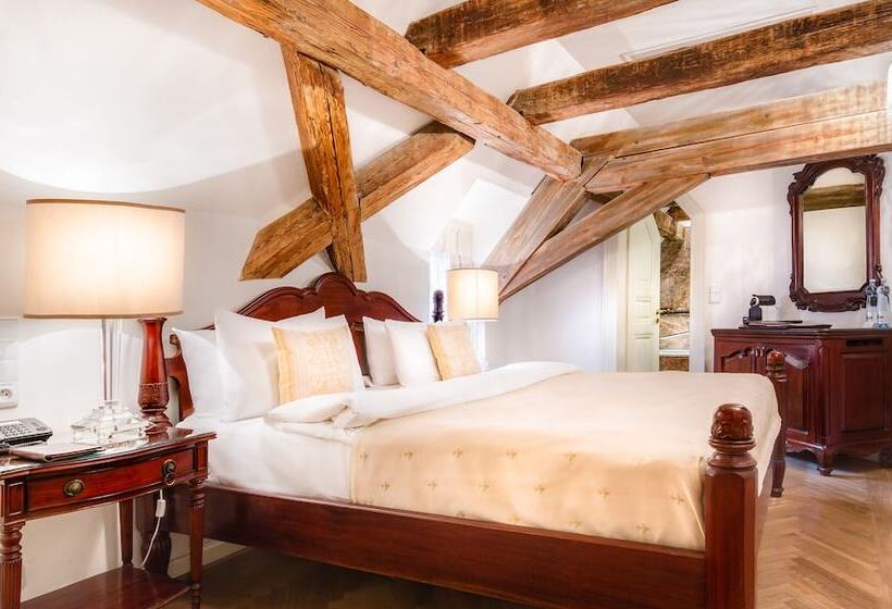 غرفة قياسية, The Dominican