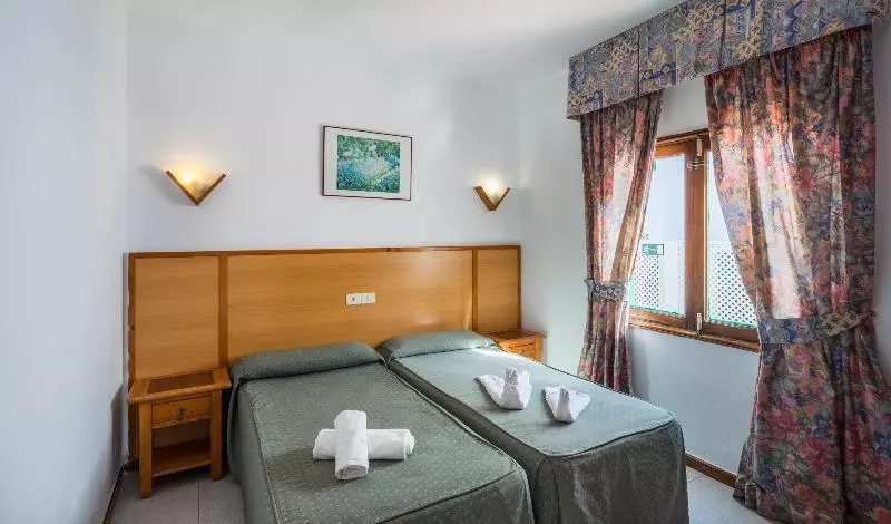 اتاق اجرایی, Unahotels One Siracusa
