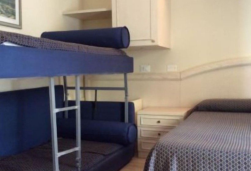 スタンダードトリプルルーム, Villa Mare