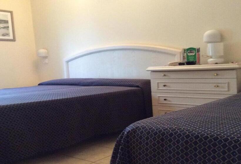 スタンダードトリプルルーム, Villa Mare