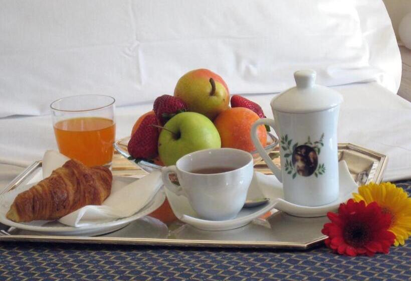 スタンダードトリプルルーム, Villa Mare