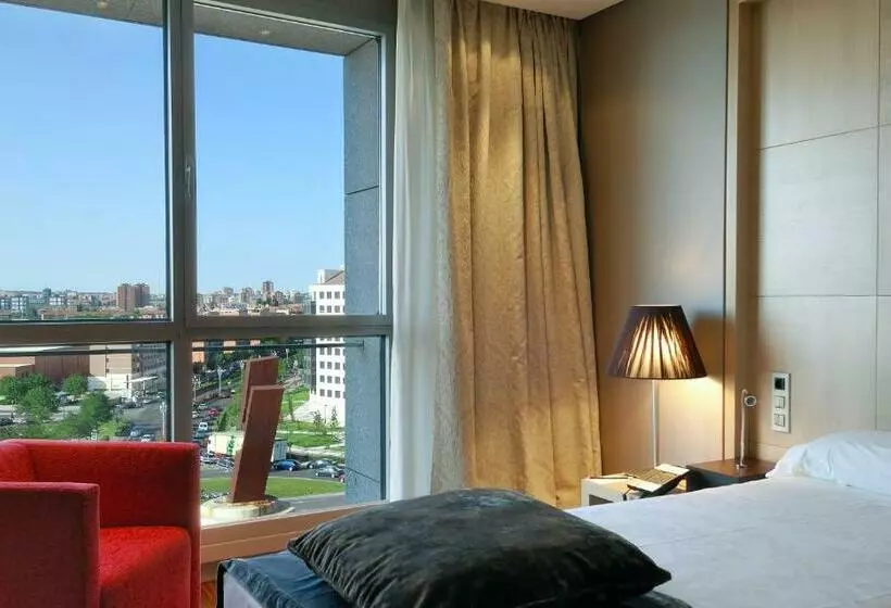 اتاق اکونومی, Vincci Frontaura