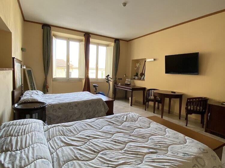 اتاق خانوادگی, Vogue Hotel Arezzo