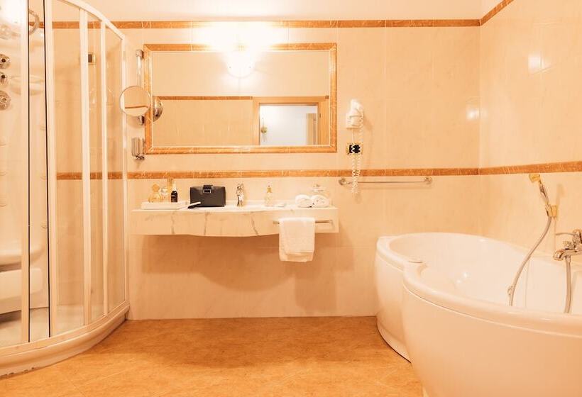 סוויטה, Wellness Refugium & Resort Hotel Alpin Royal   Small Luxury Hotels Of The World