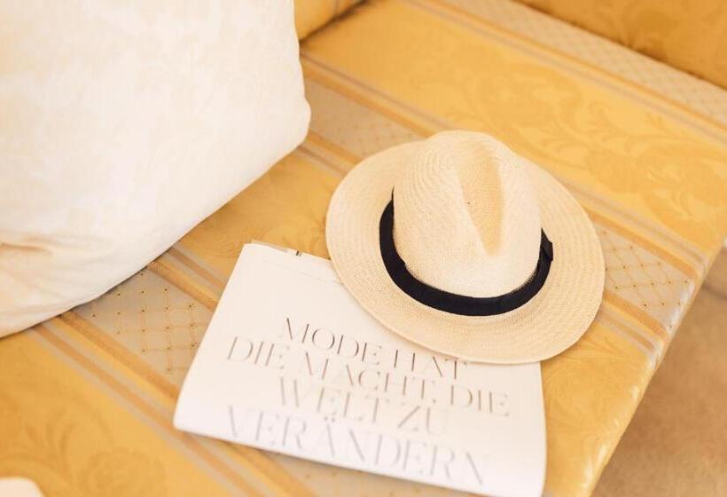 סוויטת סופריור, Wellness Refugium & Resort Hotel Alpin Royal   Small Luxury Hotels Of The World