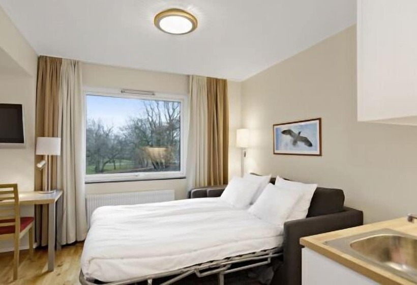 غرفة عائلية, Tornet