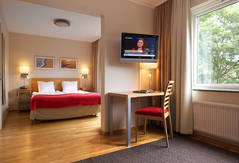 غرفة عائلية, Tornet