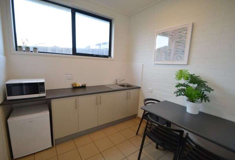 اتاق سوپریور, Beachfront Motel