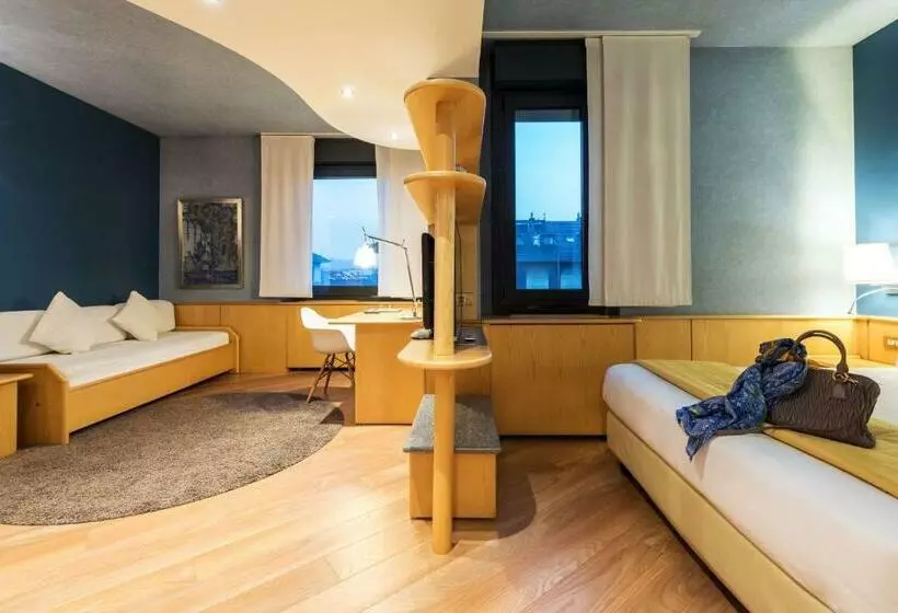 سوییت جونیور, Best Western Plus Executive Hotel And Suites