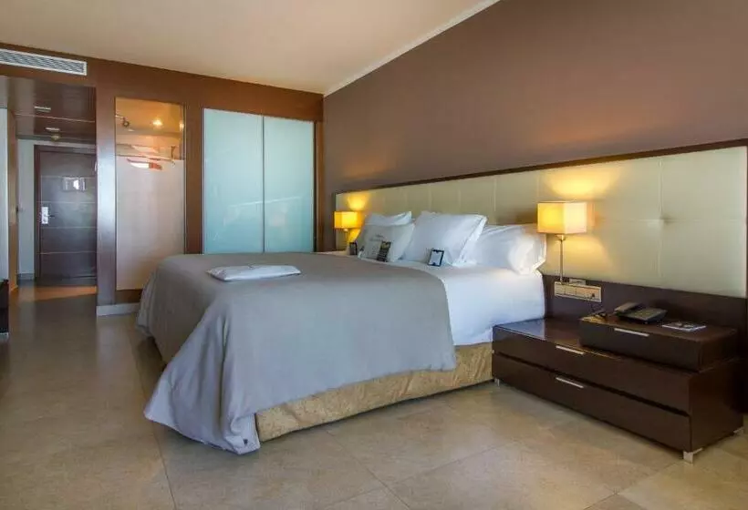 اتاق سوپریور با چشم‌انداز دریا, Solymar Gran Hotel