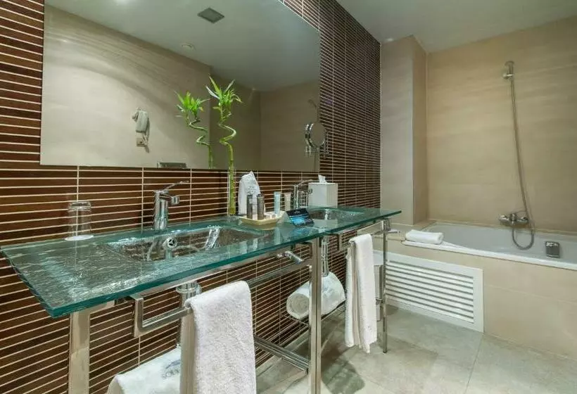 سوییت جونیور, Solymar Gran Hotel