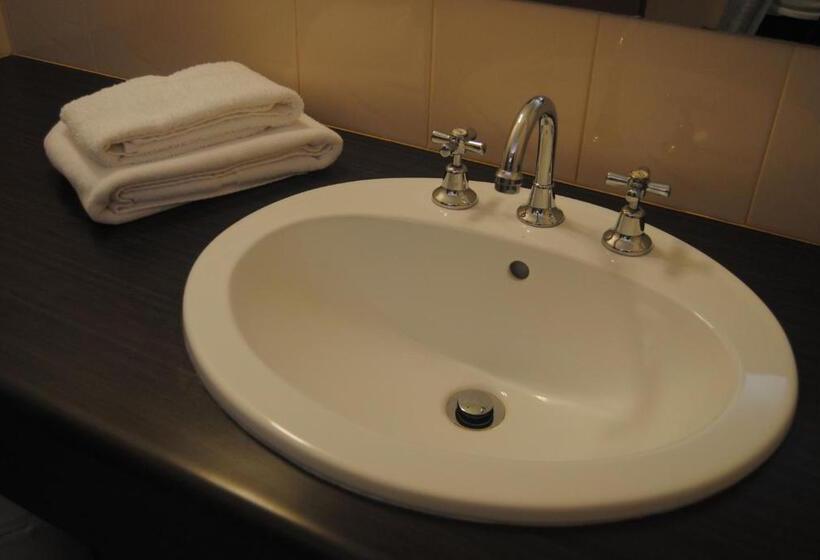 スタンダード４人部屋, Grange Burn Motel