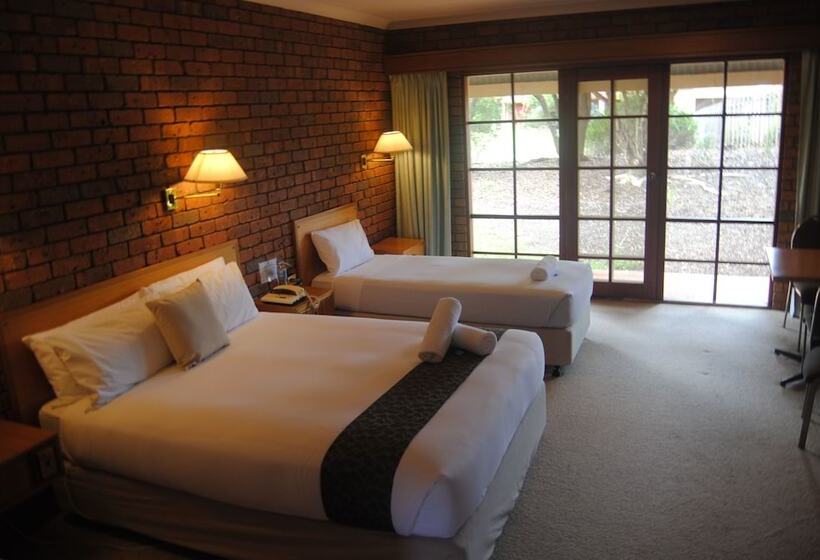 Номер Стандарт, Grange Burn Motel