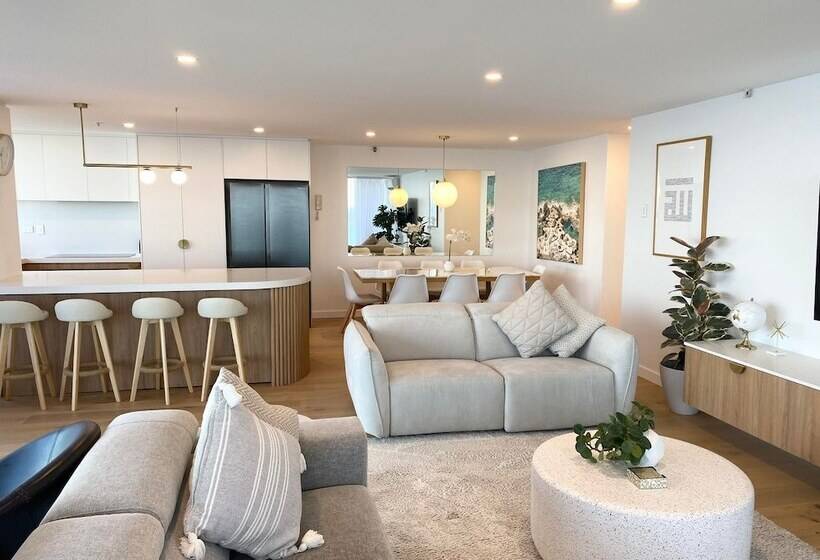 Апартаменты 2 Спальни Вид на Море, Hi Surf Beachfront Resort Apartments