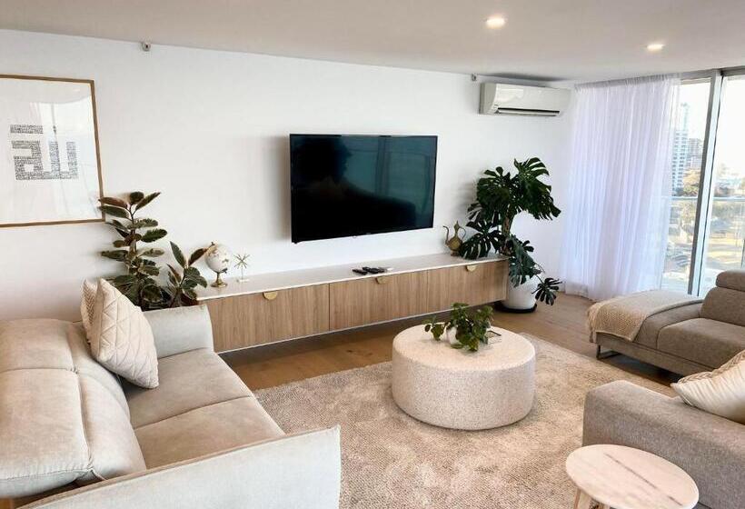 Апартаменты 2 Спальни Вид на Море, Hi Surf Beachfront Resort Apartments