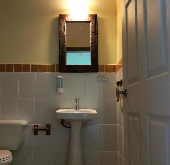 سوییت, Bahia Taitza