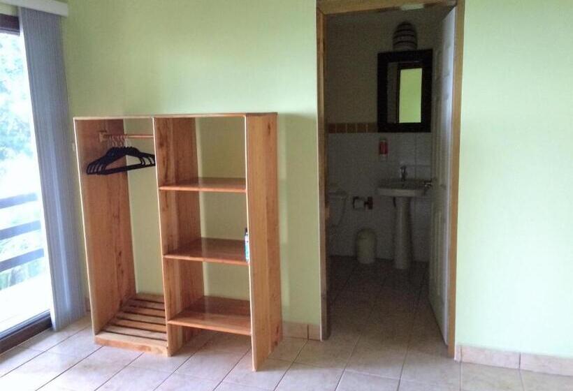 سوییت, Bahia Taitza