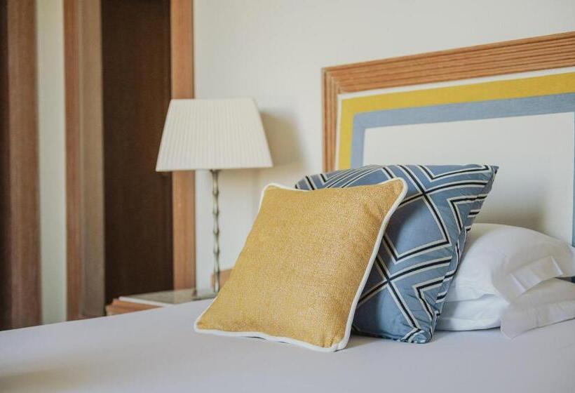 جناح جونيور مطلّ علي البحر, Casa Bianca Al Mare