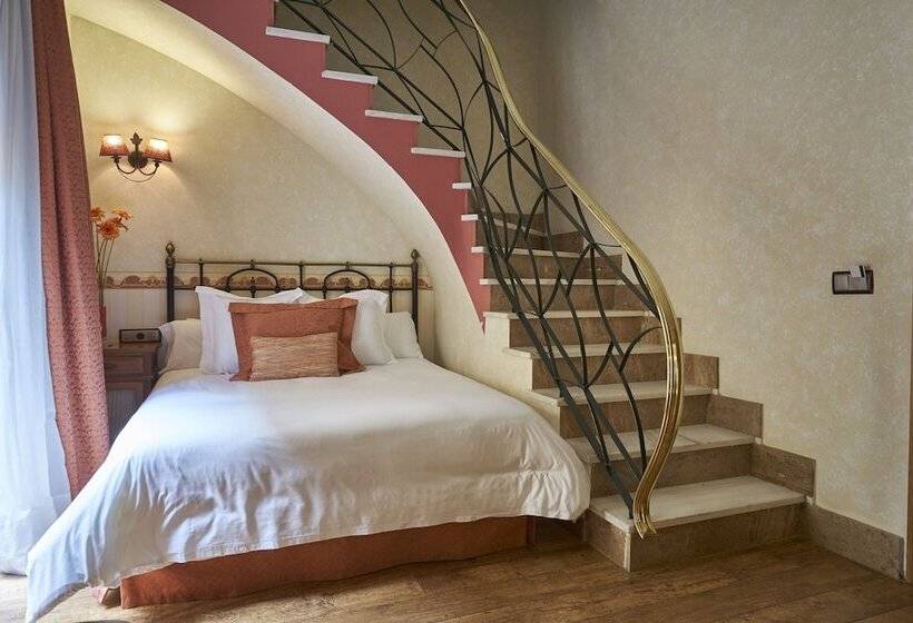 Полулюкс, Casona De Torres