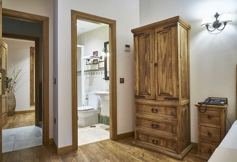 标准单人间, Casona De Torres