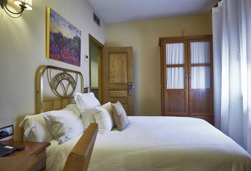 标准单人间, Casona De Torres