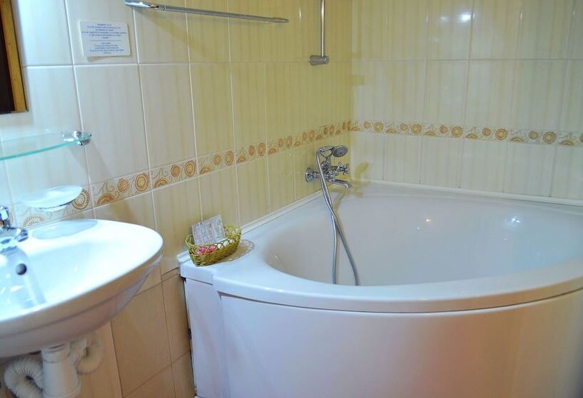 חדר דלוקס, Deluxe