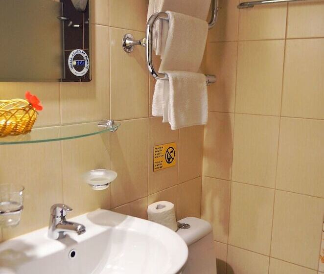 חדר אקונומי, Deluxe