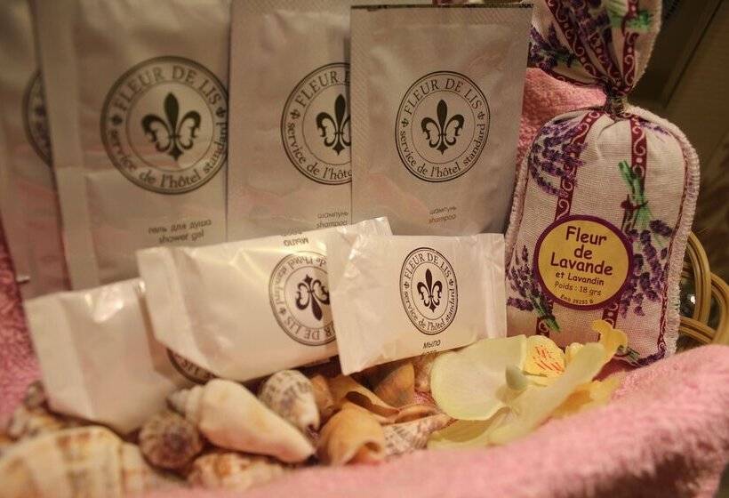 חדר אקונומי, Deluxe