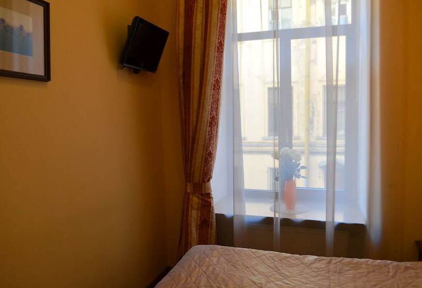 חדר אקונומי, Deluxe