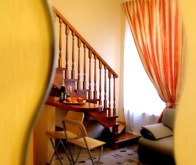 חדר דופלקס, Deluxe